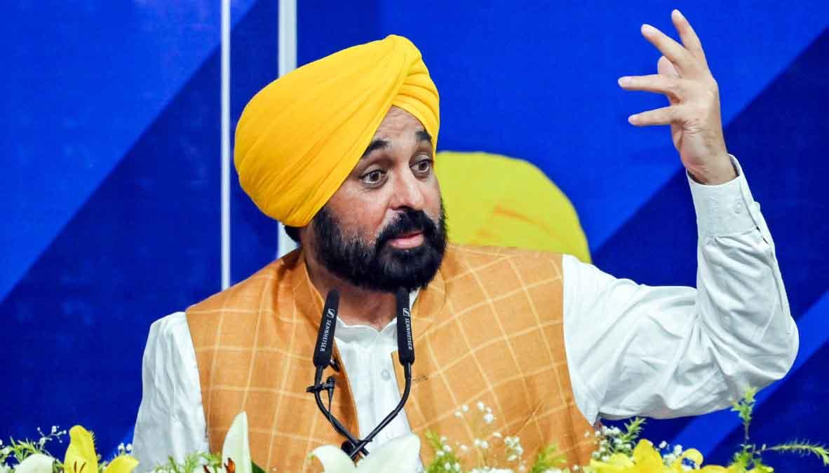 पंजाब में सियासी घमासान: CM भगवंत मान ने वायरल वीडियो को बताया फर्जी, बोले– 'मेरा मास्क पहनकर बदनाम करने की साजिश'