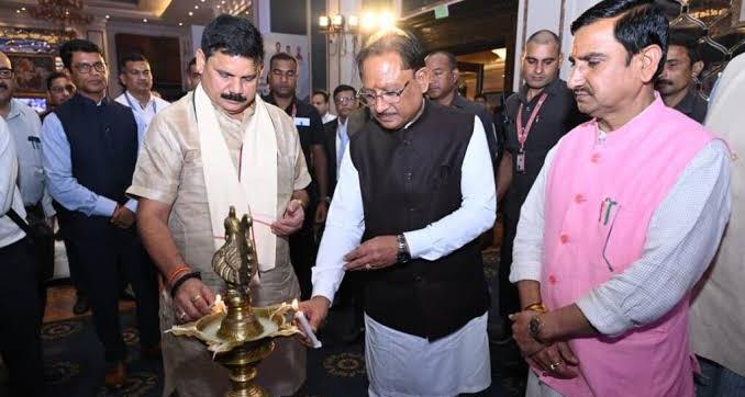 रणनीतिक खनिजों से बदलेगी छत्तीसगढ़ की तस्वीर: CM विष्णुदेव साय बोले-'आर्थिक प्रगति और राष्ट्रीय सुरक्षा का आधार बनेंगे मिनरल्स'