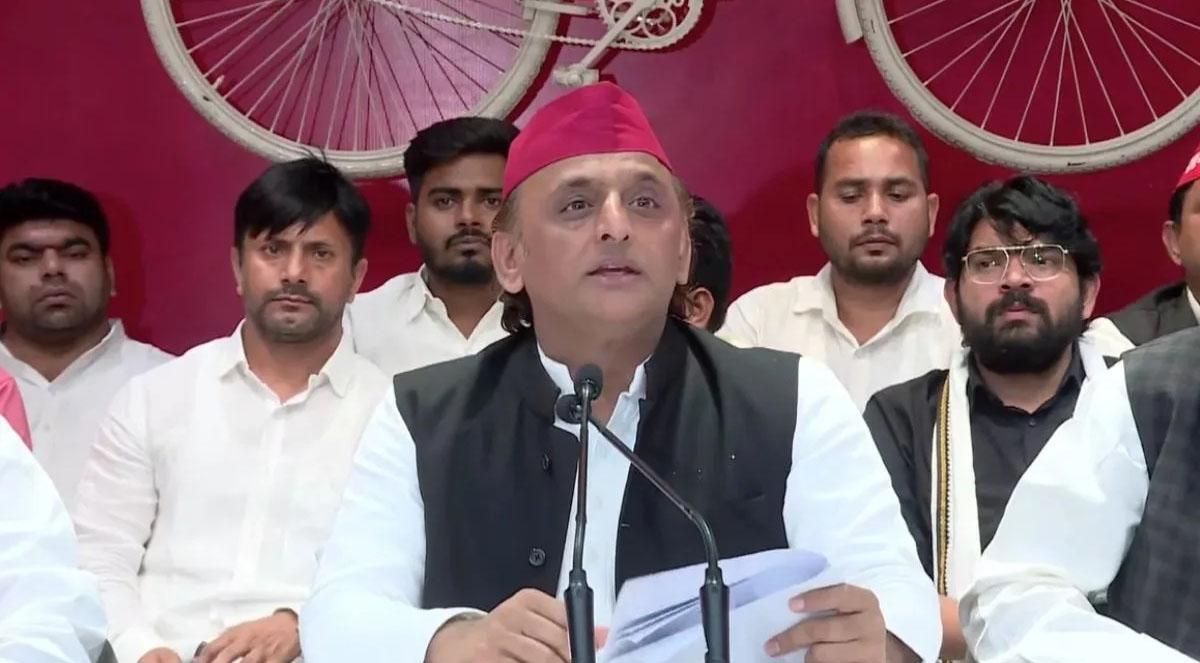 मिशन यूपी 2027: अखिलेश का बड़ा दांव, 'मूर्ति देवी-मालती देवी सम्मान' से महिला वोटरों को साधने की तैयारी