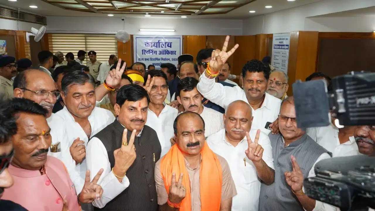 मप्र राज्यसभा चुनाव: बीजेपी ने चला 'तीसरा दांव', महेश केवट के मैदान में उतरने से कांग्रेस में हड़कंप, विधायकों को कर्नाटक भेजने की तैयारी!