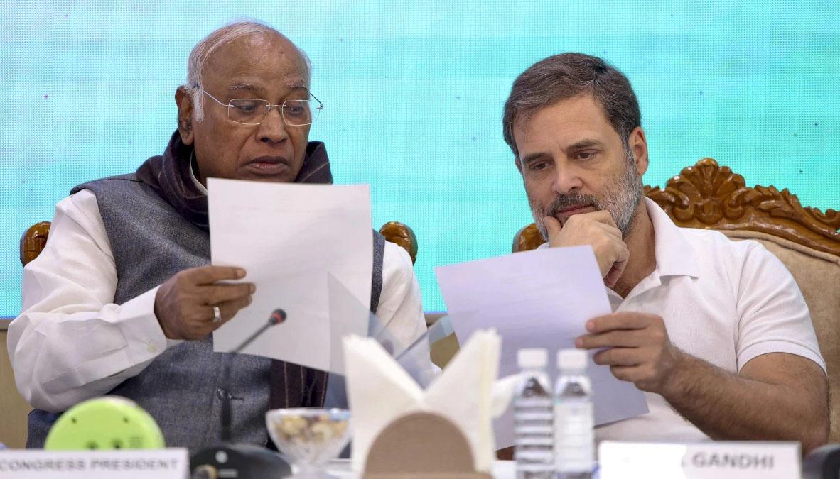 कांग्रेस संगठन में फेरबदल की सुगबुगाहट: राहुल और खरगे की मुहर से तय होगा जिला अध्यक्ष का नाम